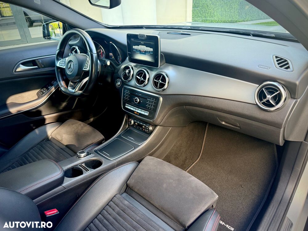 Mercedes-Benz A 250 4Matic 7G-DCT AMG Line - 10