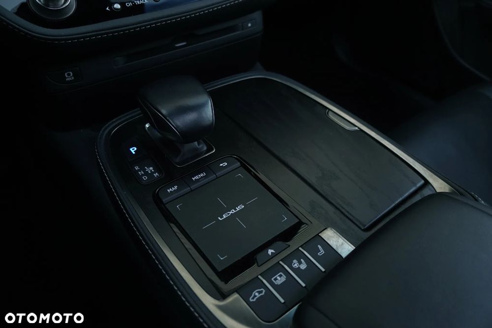 Lexus LS 500h Elegance AWD - 25