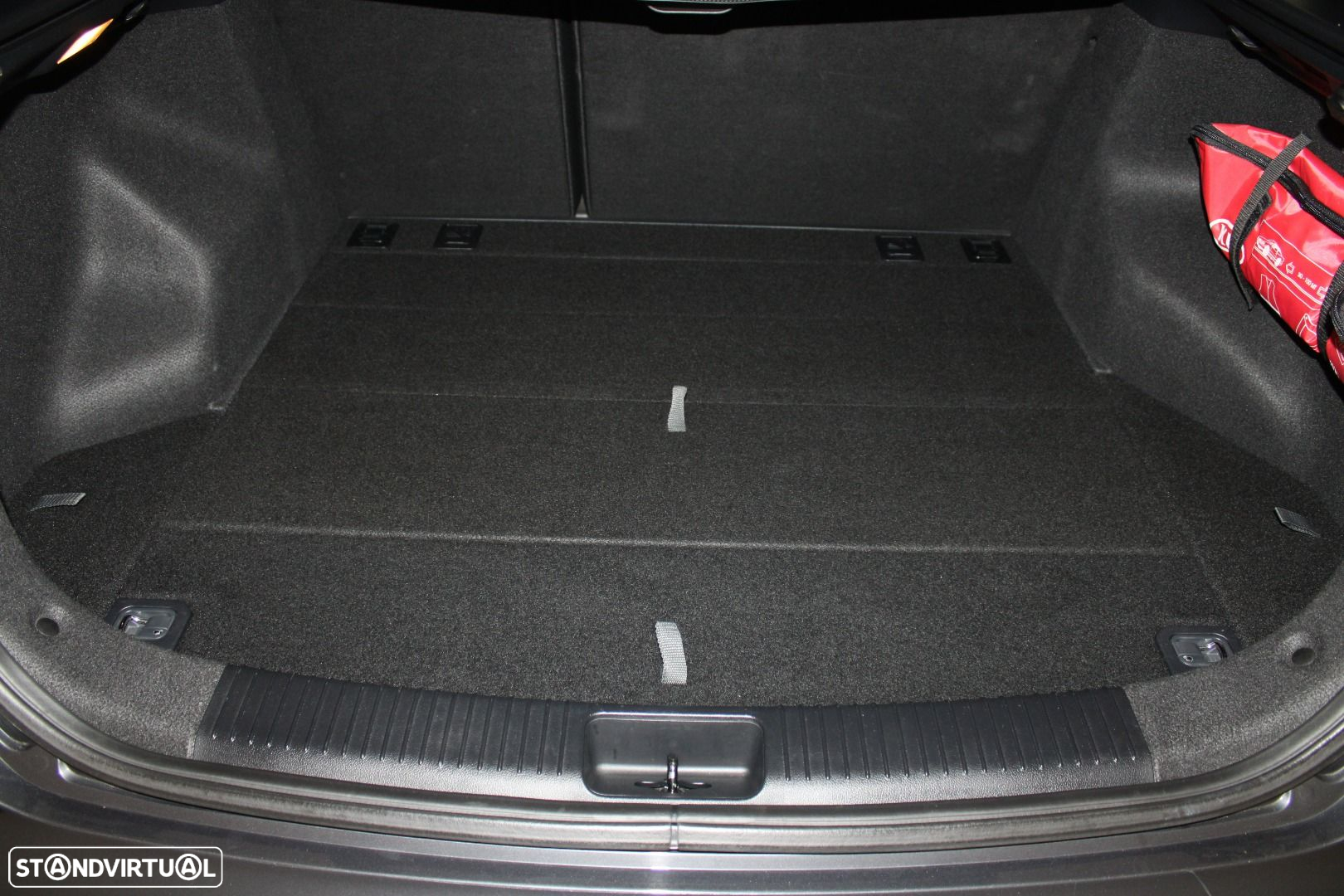 Kia Ceed SW 1.6 CRDi GT Line - 28