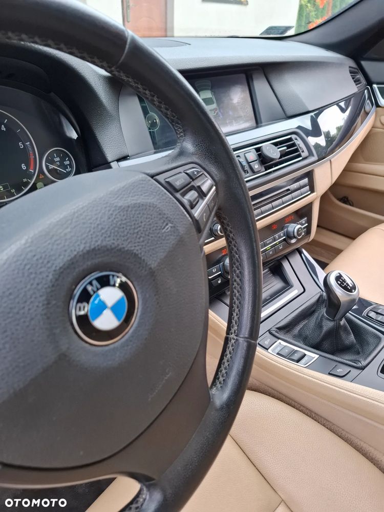 BMW Seria 5 520d - 13