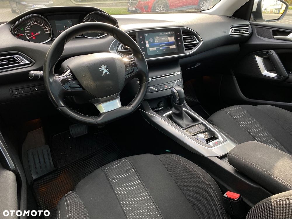 Peugeot 308 SW BlueHDi 150 EAT6 Stop & Start Allure - 17