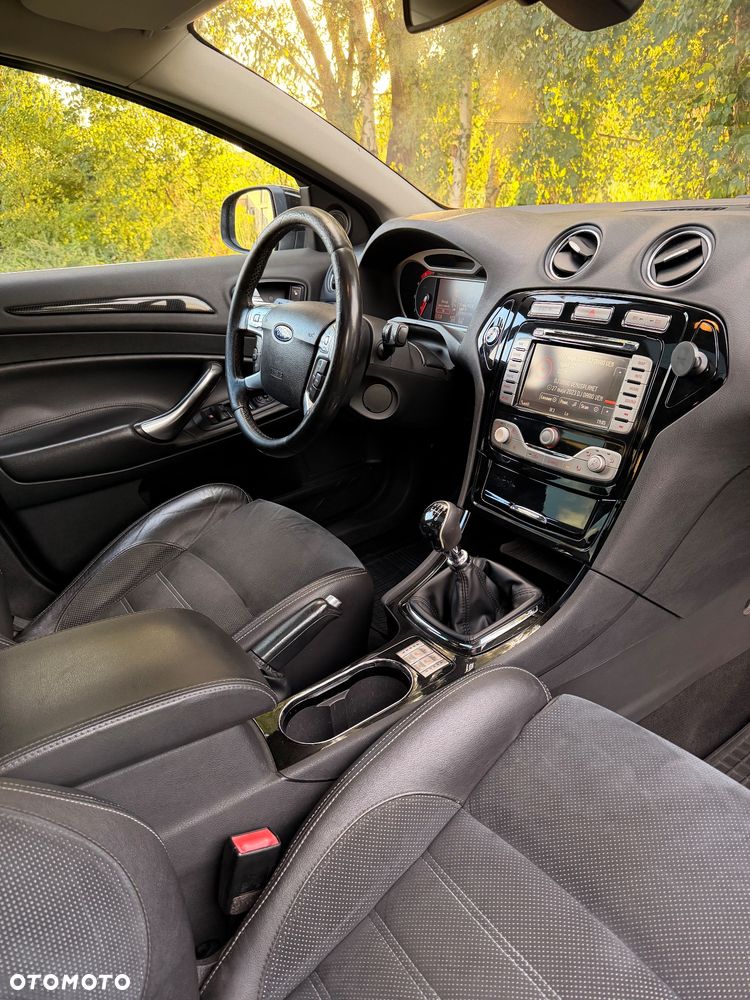 Ford Mondeo 2.0 TDCi Titanium - 22