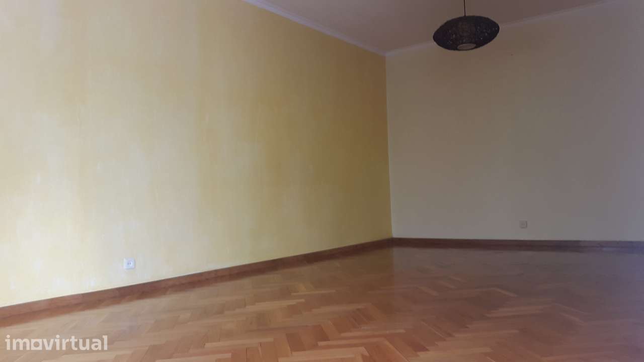 T2  + 1 na Quinta do Lambert, Lumiar com garagem e elevador disponível - Grande imagem: 3/5