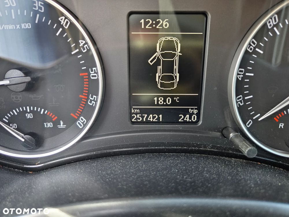Skoda Octavia 1.6 TDI DPF FAMILY 4x4 - 14