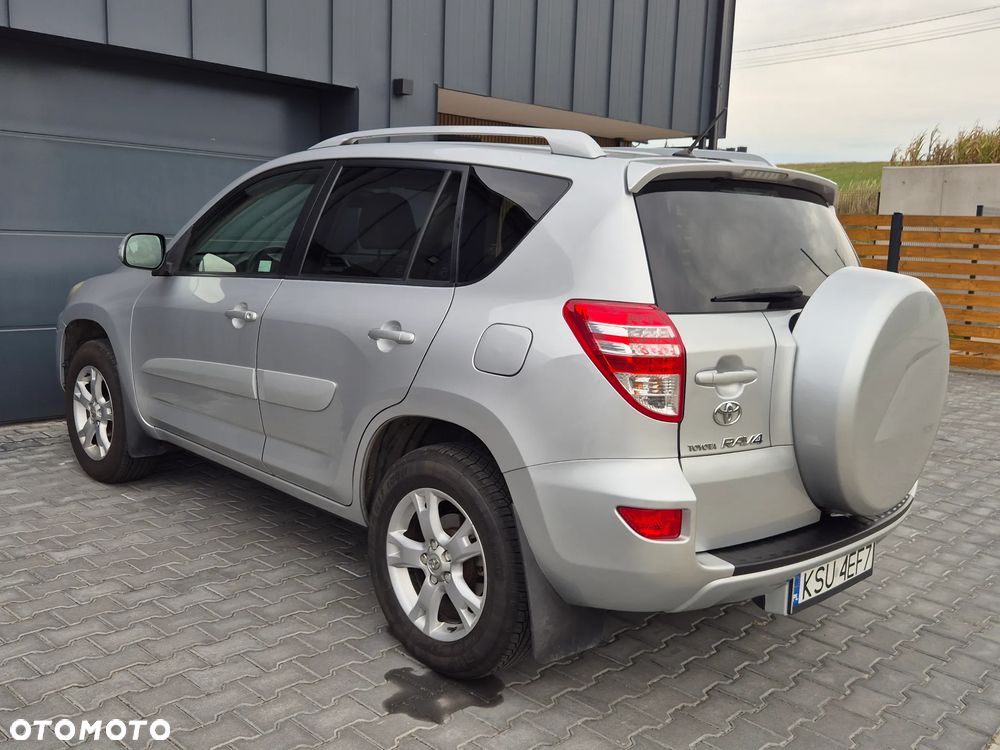 Toyota RAV4 2.0 VVT-i Sol - 28
