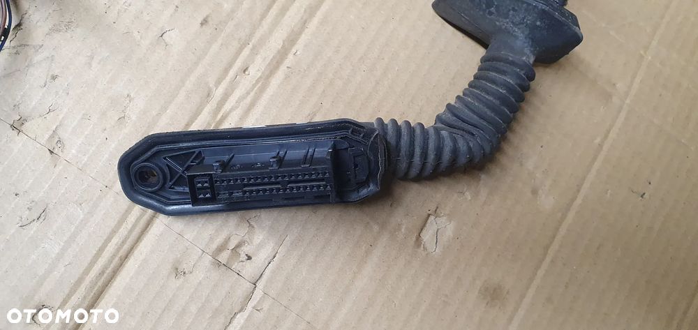 Wiązka instalacja drzwi prawy przód BMW I E81 9118108 - 2