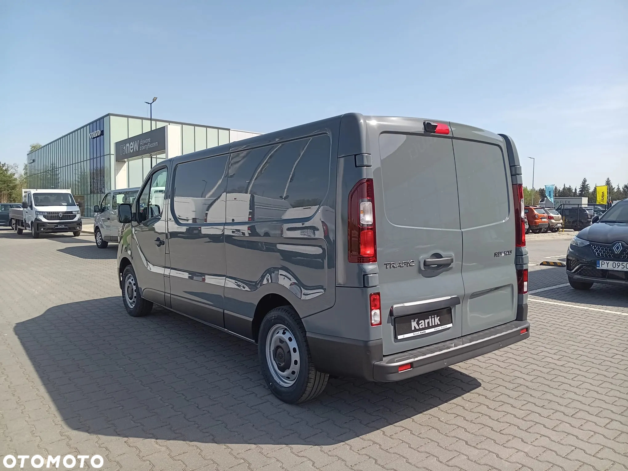 Renault Trafic Furgon L2H1 2.0dCi 130 KM - 12