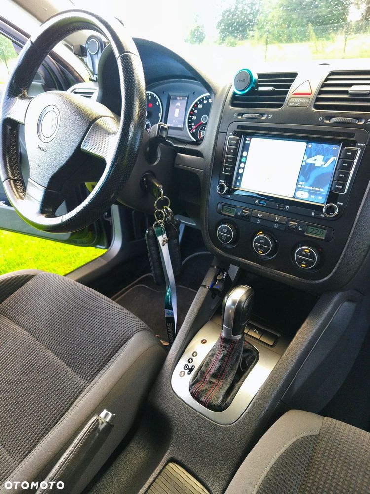 Volkswagen Golf 1.9 TDI Comfortline DSG - 17