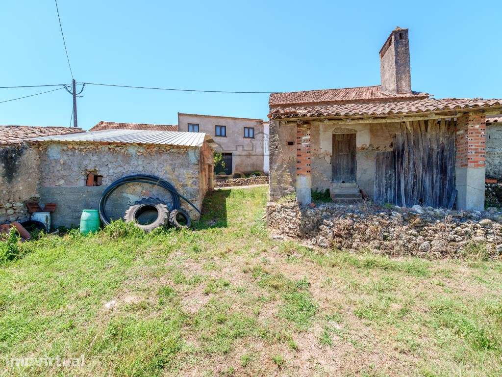 Excelente Oportunidade | Moradia para Recuperar com Terreno Plano d... - Grande imagem: 3/21