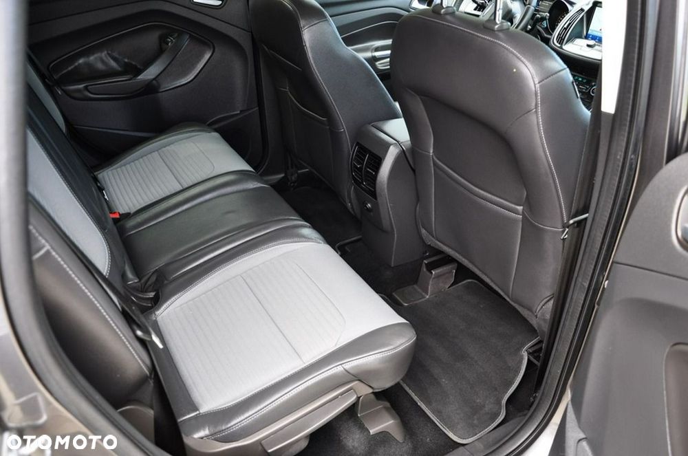 Ford Kuga - 26
