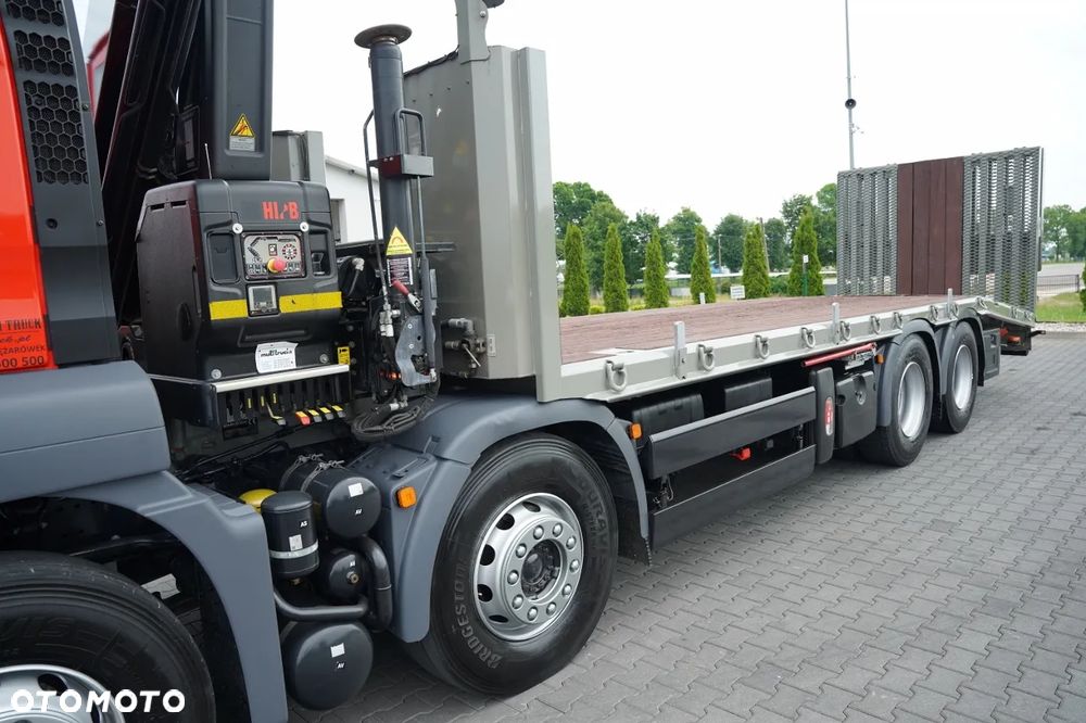 MAN TGS 35.360 / 8x2-4 / LAWETA + HDS HIAB 228 E-2 / OŚ PODNOSZONA /  NAJAZDY HYDRAULICZNE /  PILOT / WYCIĄGARKA / - 16