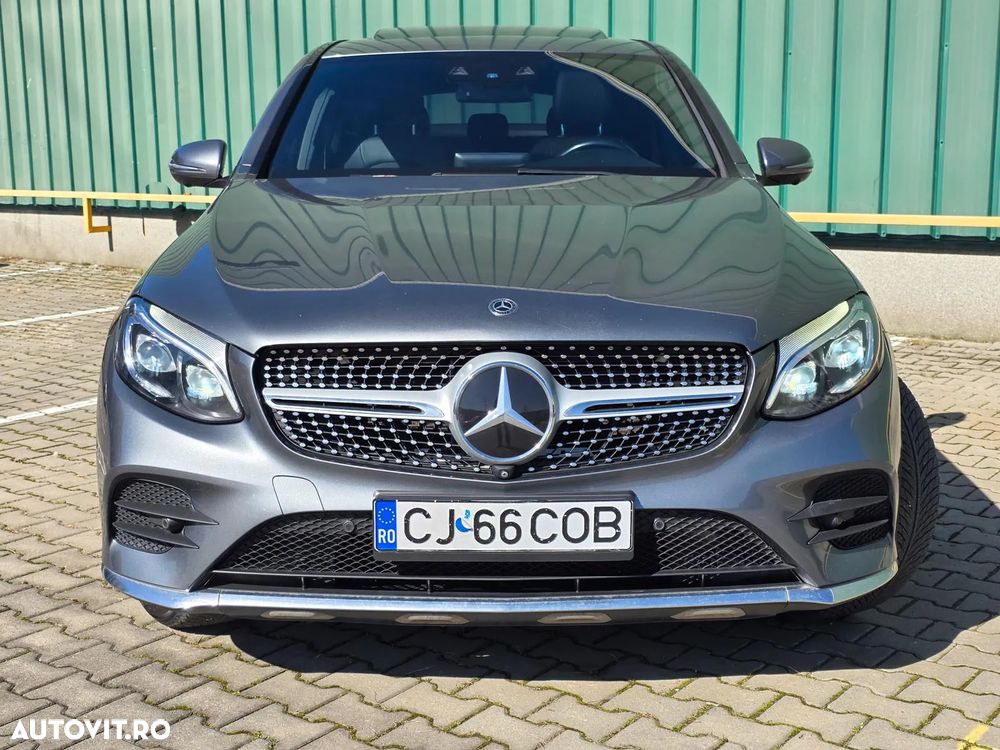 Mercedes-Benz GLC Coupe 300 4Matic 9G-TRONIC AMG Line - 11