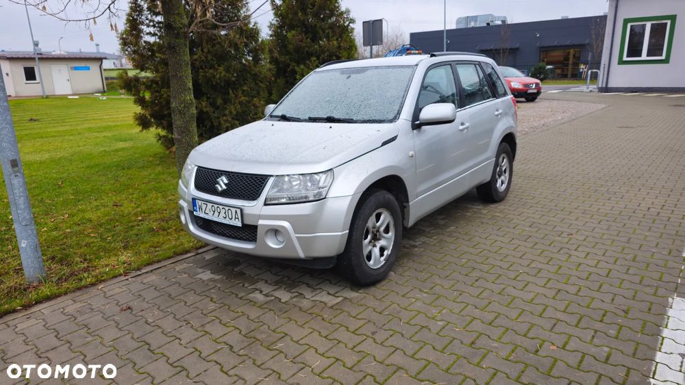 Suzuki Grand Vitara 2.0 - 1
