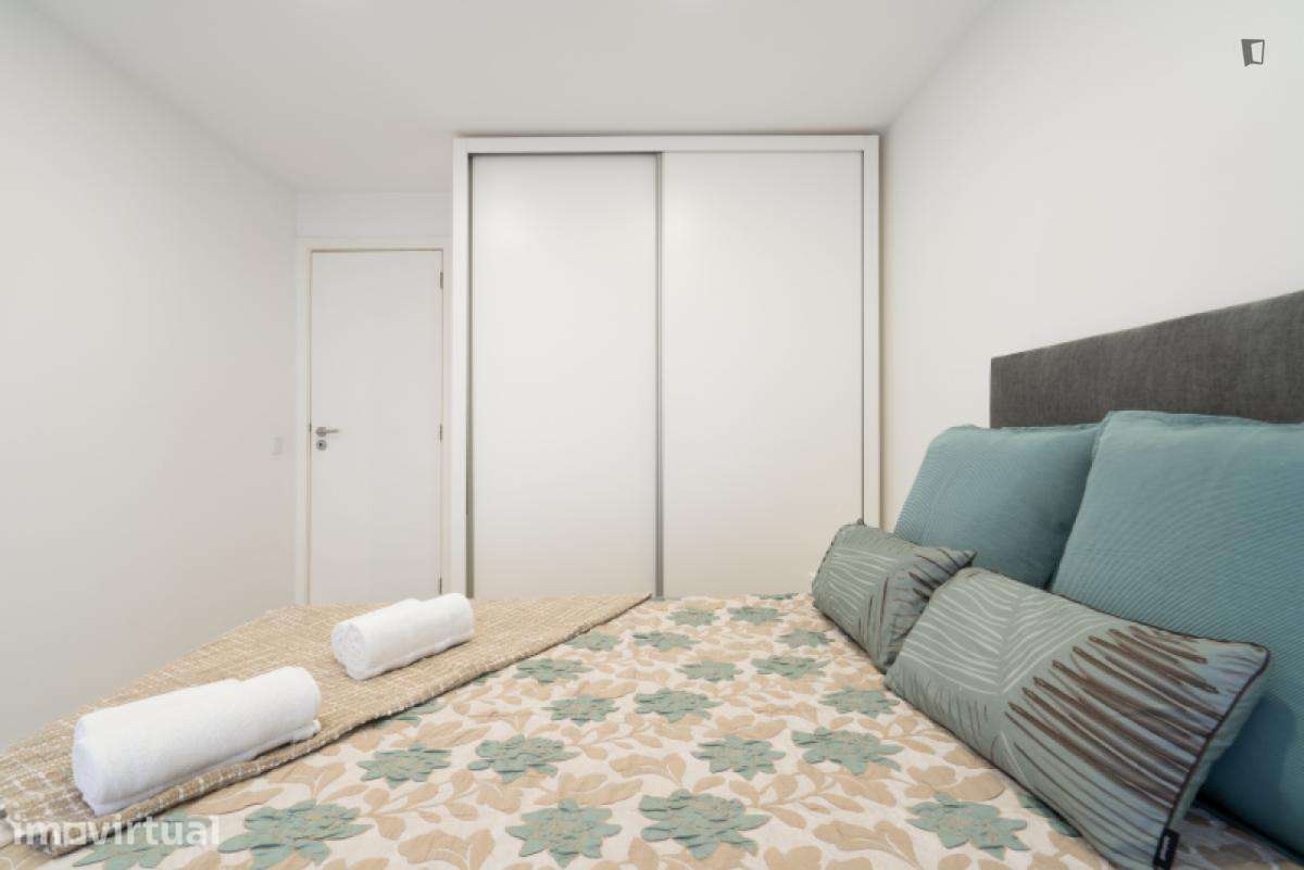 Apartamento com 2 quartos - localizado em Sé Porto - Grande imagem: 2/33