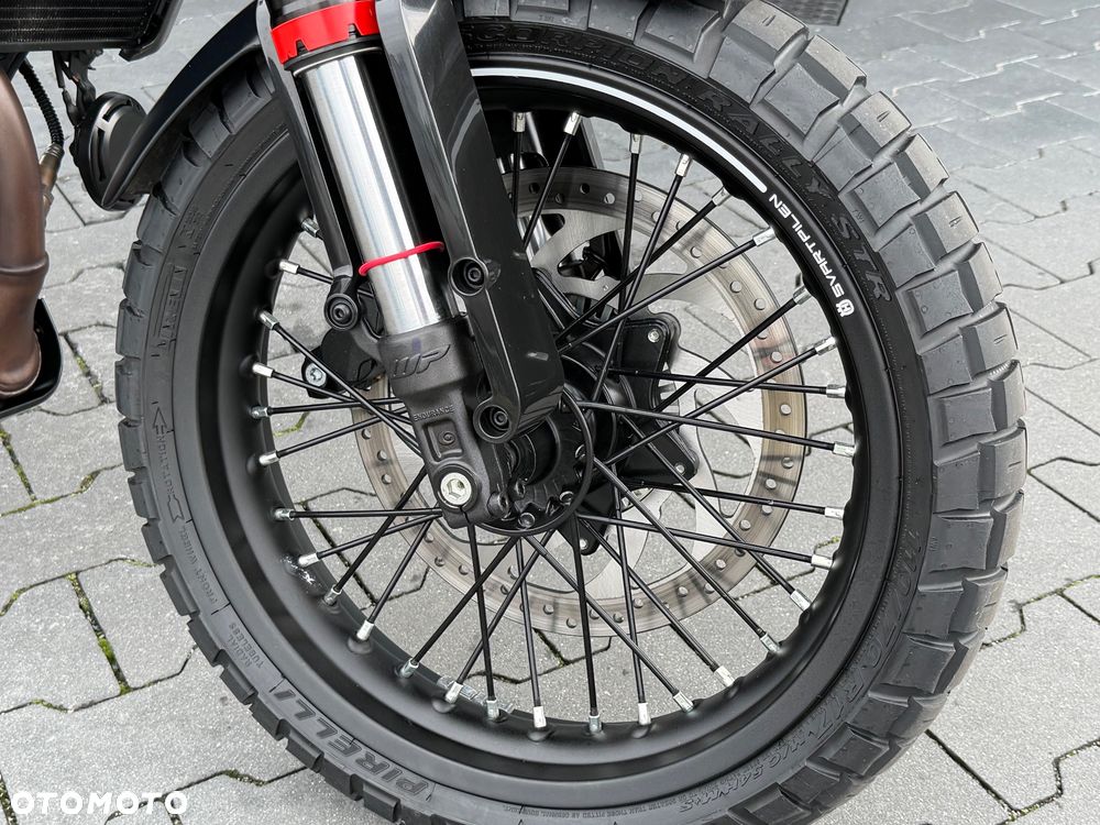 Husqvarna Svartpilen - 20