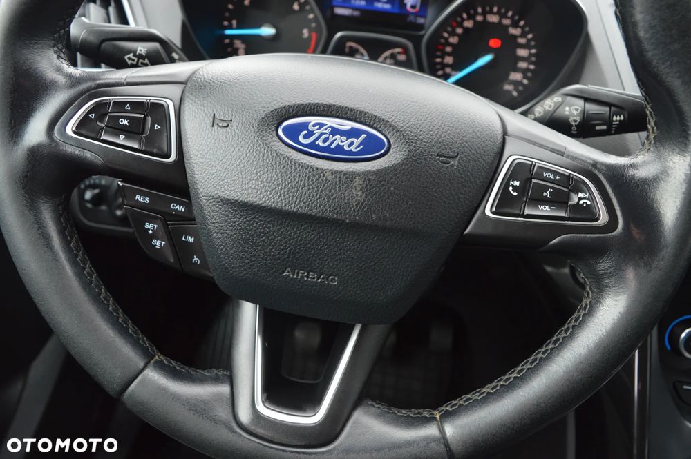 Ford Kuga 2.0 TDCi 4x2 Titanium - 18