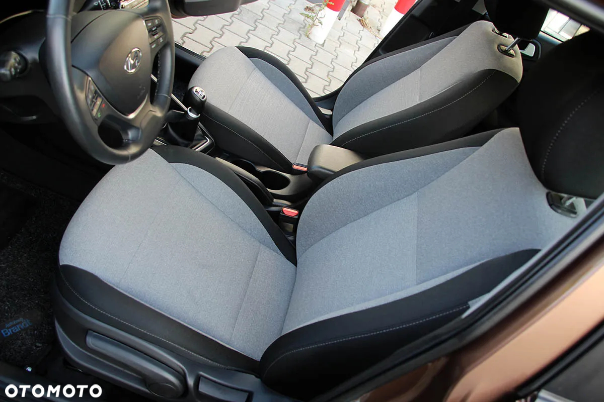 Hyundai i20 1.2 YES Gold - 24