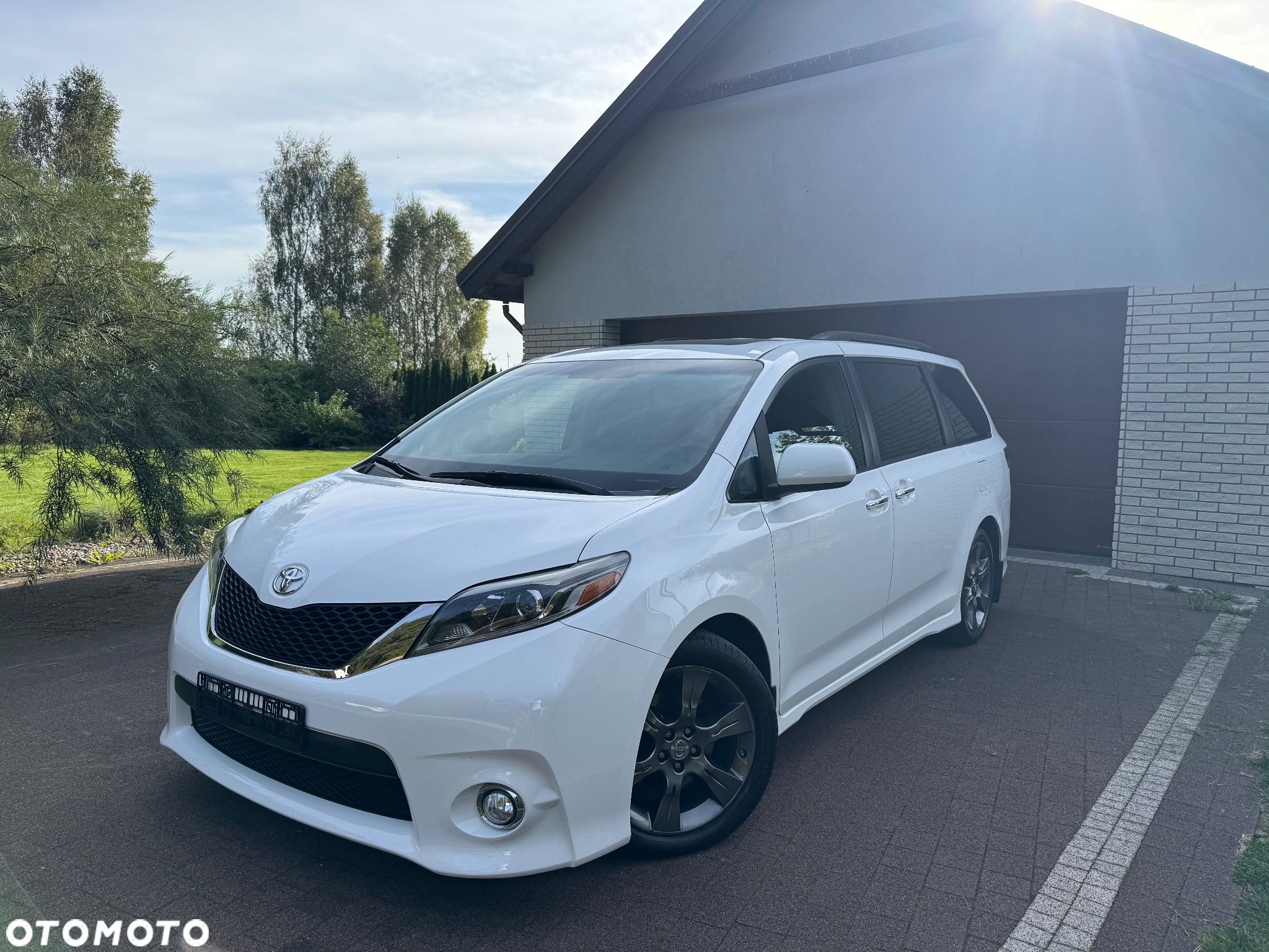 Toyota Sienna 3.5 V6 SE - 1
