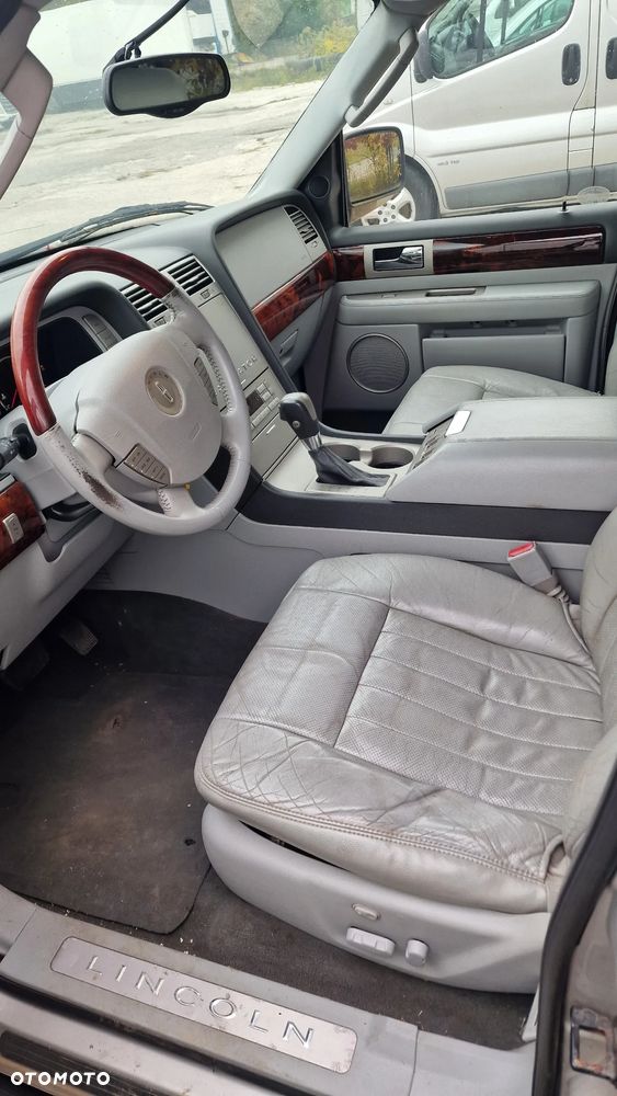 Lincoln Navigator - 21