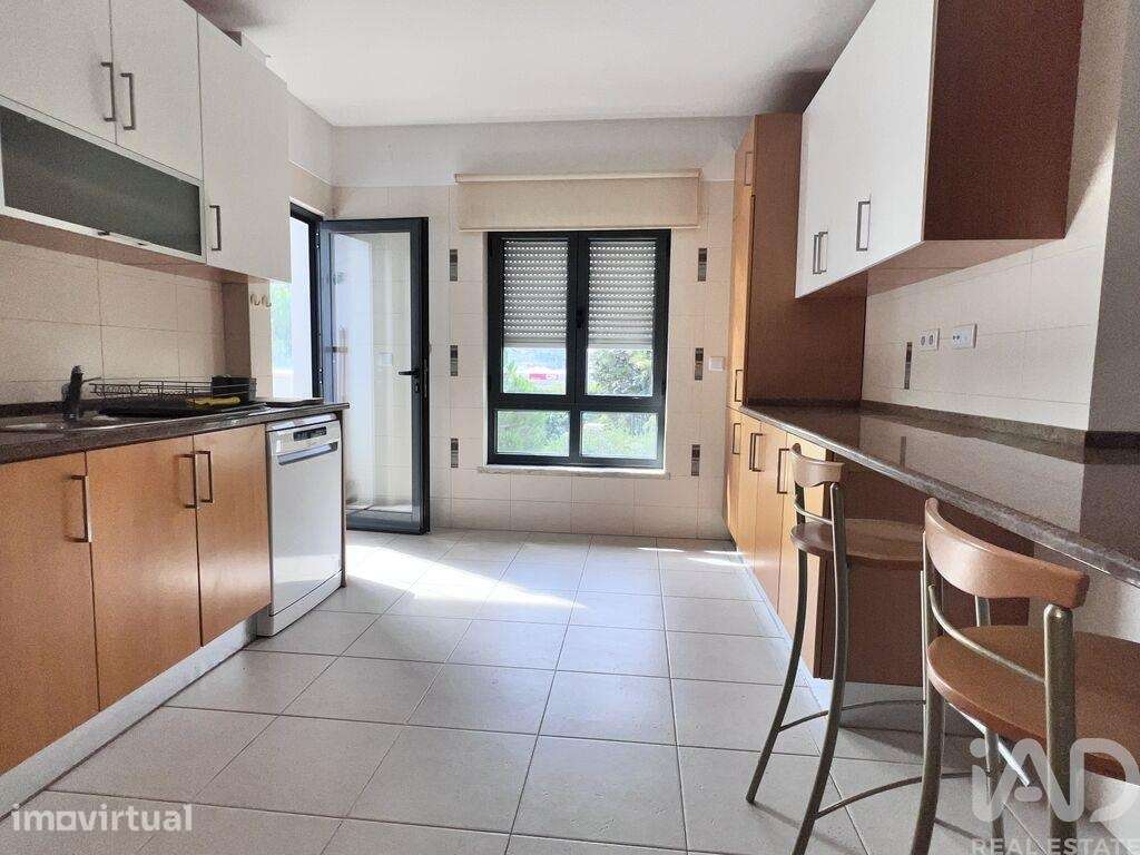 Apartamento T2 em Santa Maria, São Pedro E Matacães de 103,00 m2 - Grande imagem: 3/16