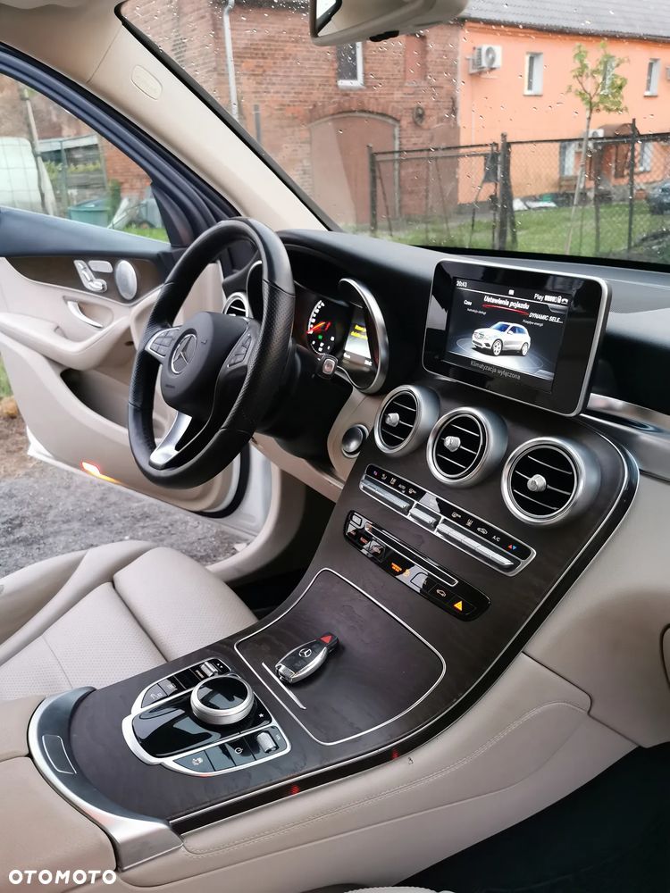Mercedes-Benz GLC - 14