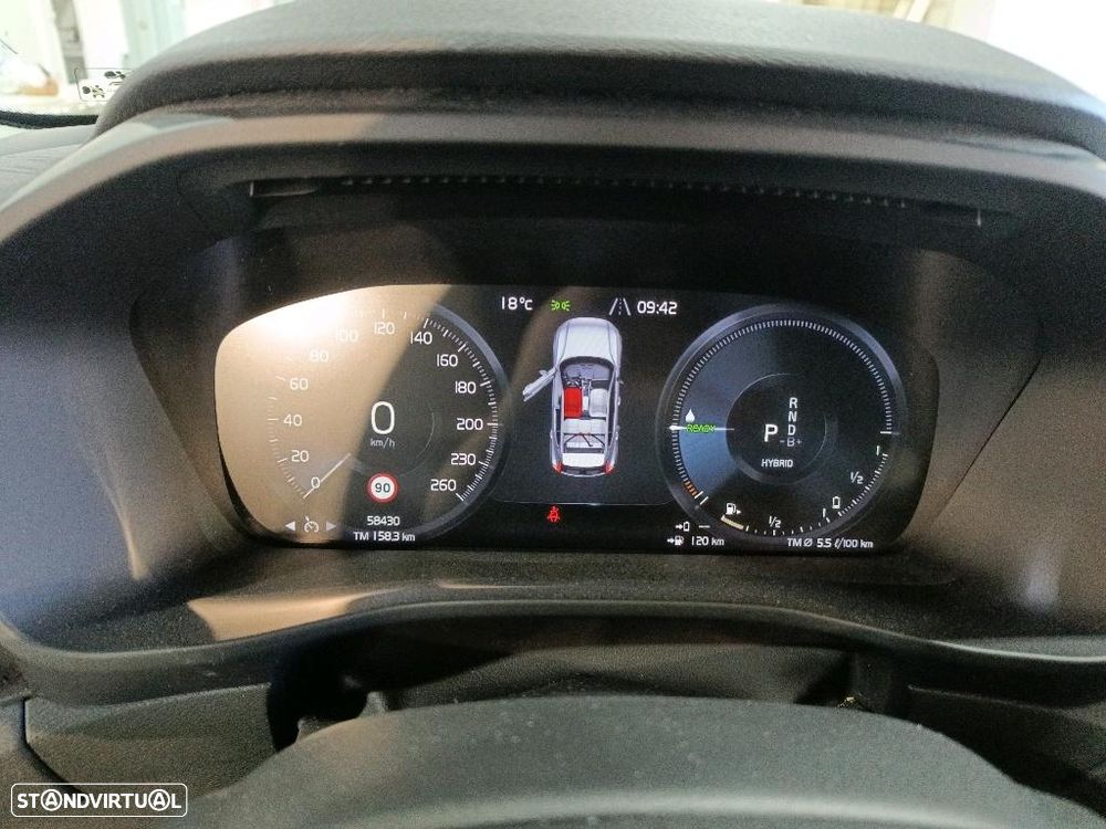 Volvo XC 40 1.5 T4 PHEV Essential - 6