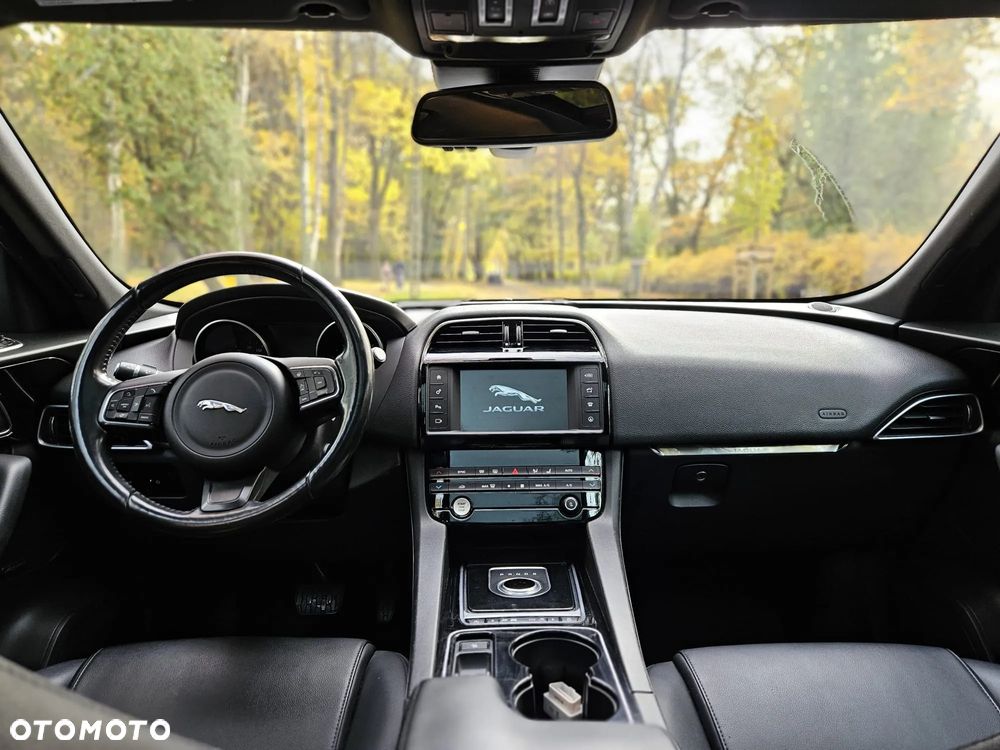 Jaguar F-Pace - 2