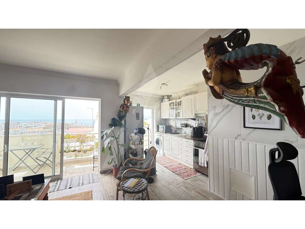 Impecável Apartamento T2 remodelado com ampla vista mar localizado ... - Grande imagem: 2/22