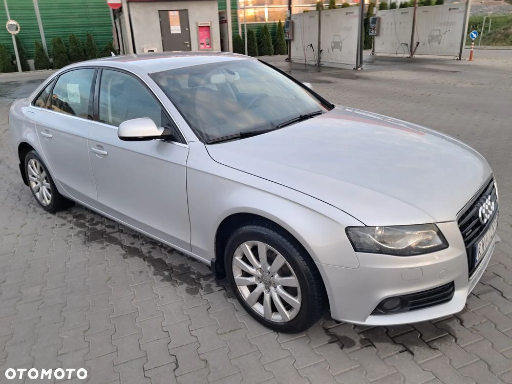 Audi A4 Limousine - 3
