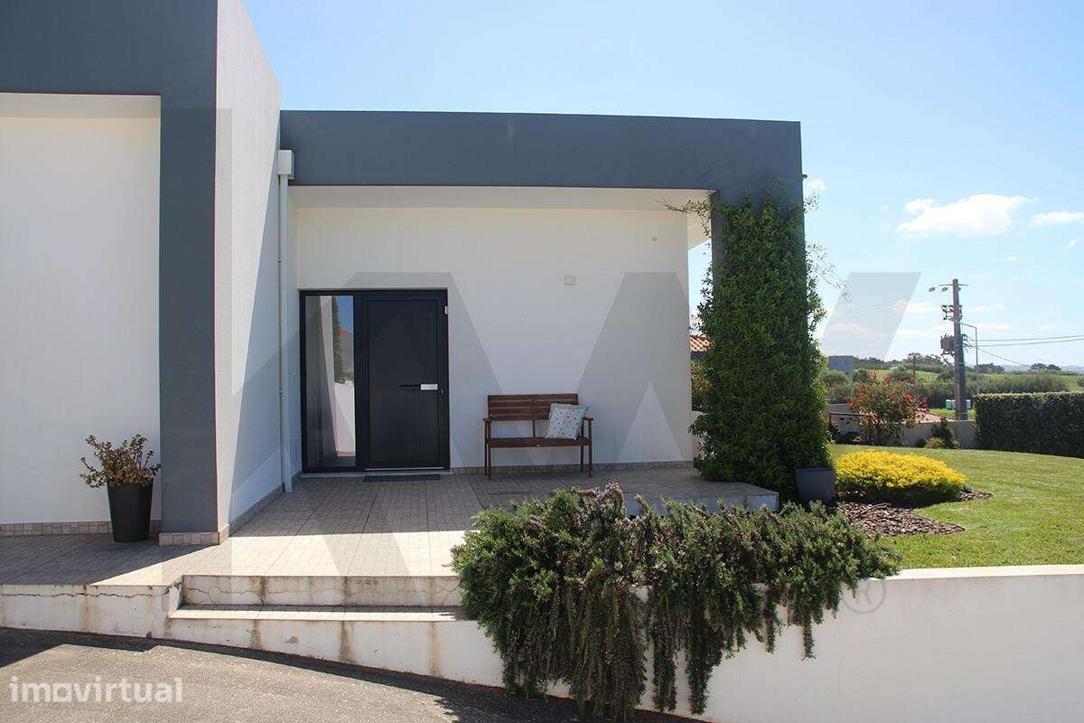 MORADIA TÉRREA T3+1 COM PISCINA E JARDIM - Grande imagem: 5/60