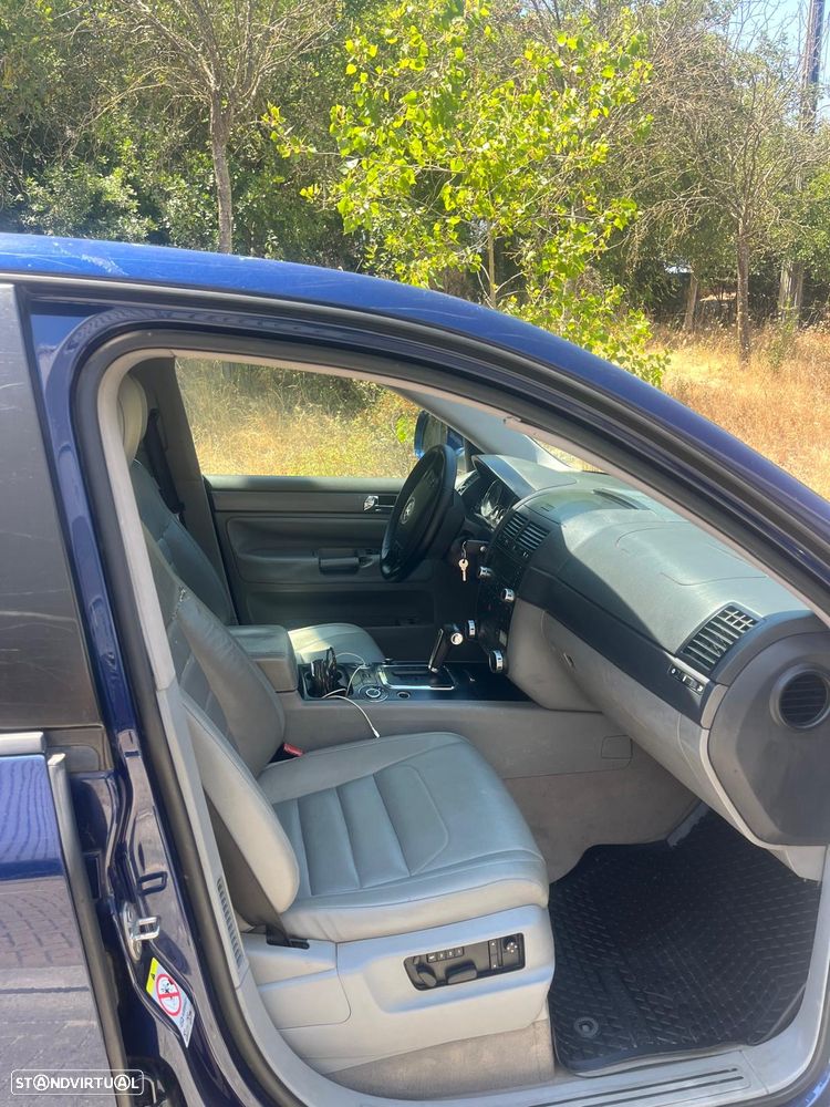 VW Touareg 3.0 TDI V6 Tiptronic - 14