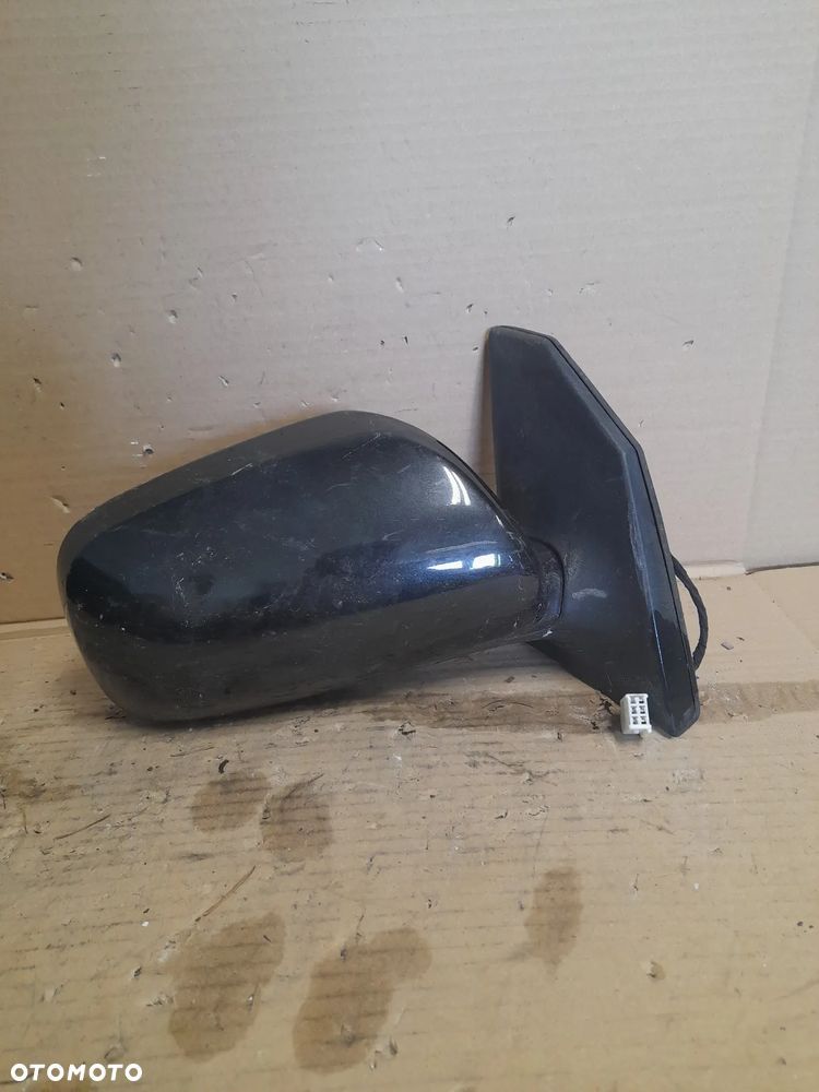 # LUSTERKO PRAWE 3 PIN TOYOTA COROLLA E12 LIFT 209 CZARNY - 1