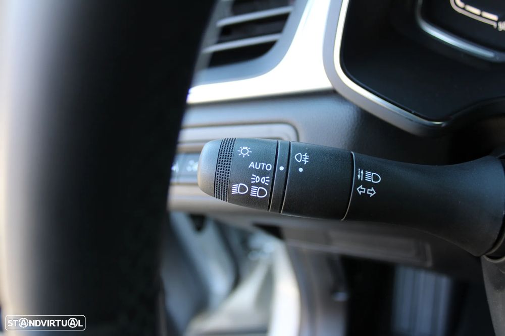 Renault Captur TCe Mild Hybrid 140 EDC GPF EVOLUTION - 16