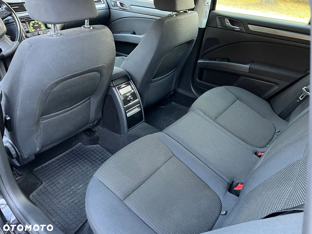 Skoda Superb 2.0 TDI Active DSG - 17