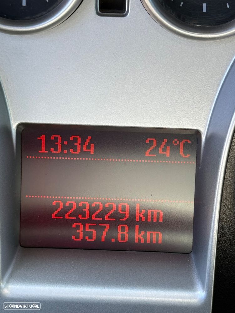 Ford Focus SW 1.6 TDCi Titanium 17 - 22