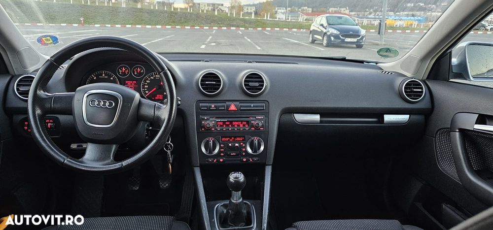 Audi A3 Sportback 2.0 TDI DPF quattro Attraction - 7