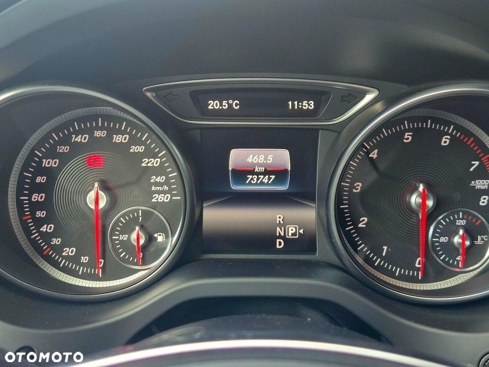 Mercedes-Benz CLA 200 7G-DCT AMG Line - 9