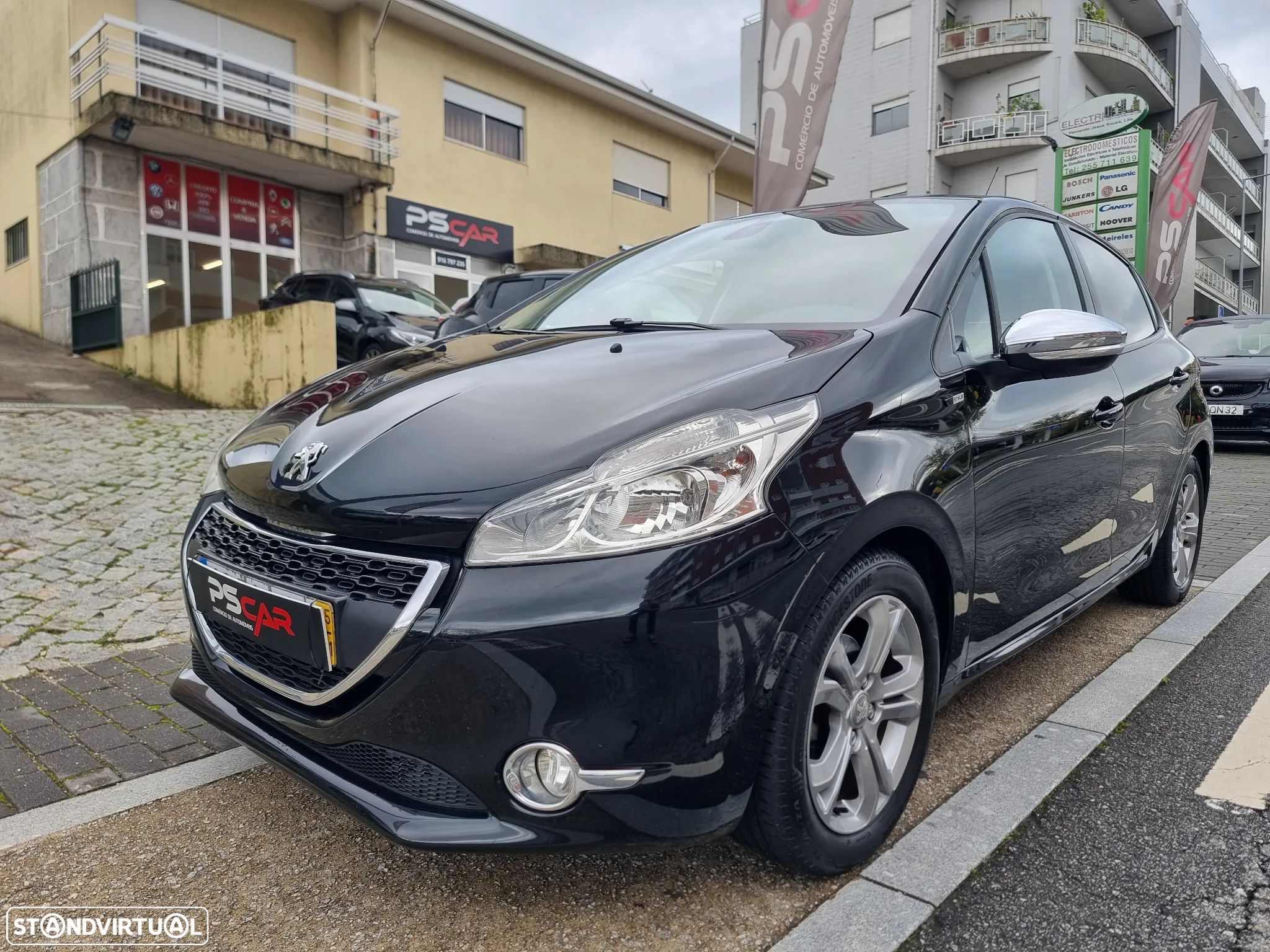 Peugeot 208 1.4 HDi SE Style - 1