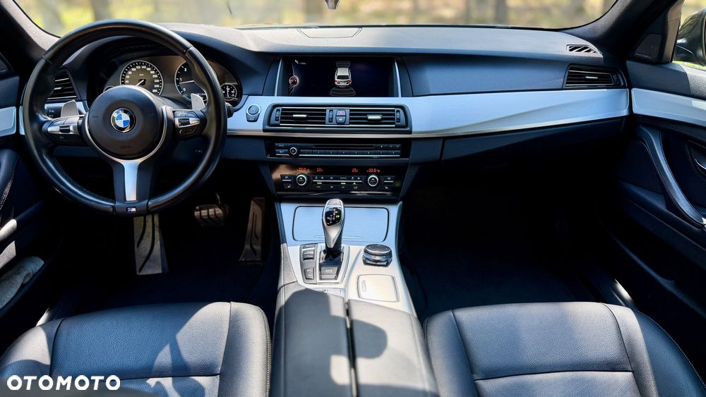 BMW Seria 5 530d xDrive - 13