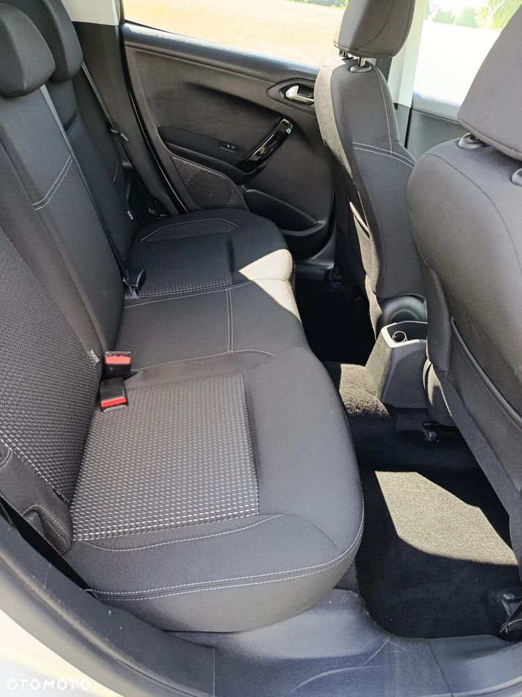 Peugeot 208 PureTech 110 Stop & Start Allure - 22
