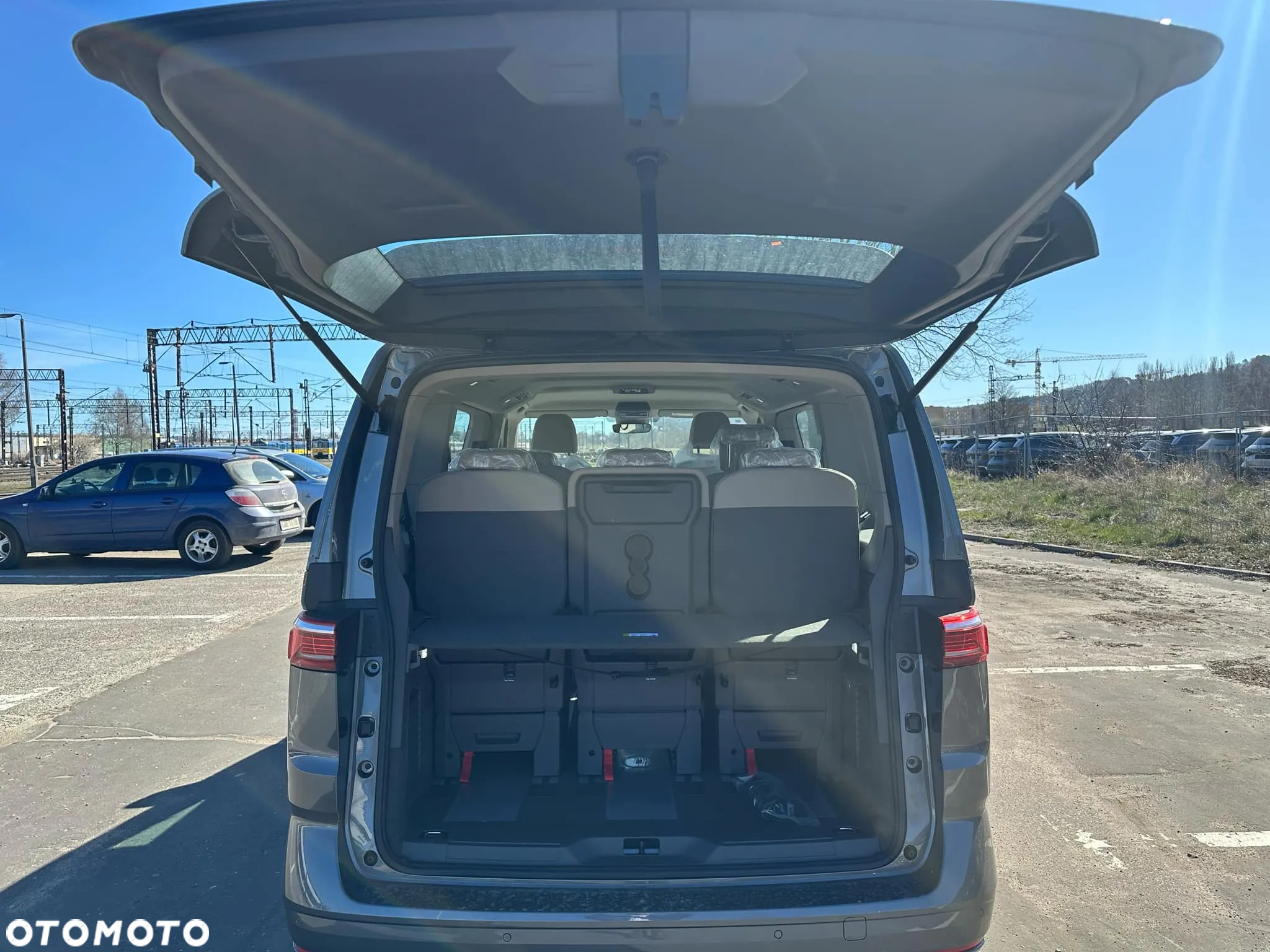 Volkswagen Multivan 2.0 TSI L1 Life DSG - 5