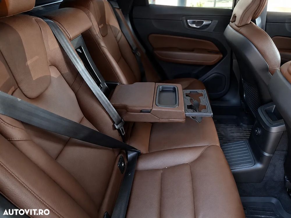 Volvo XC 60 Recharge T8 Twin Engine eAWD Inscription - 10