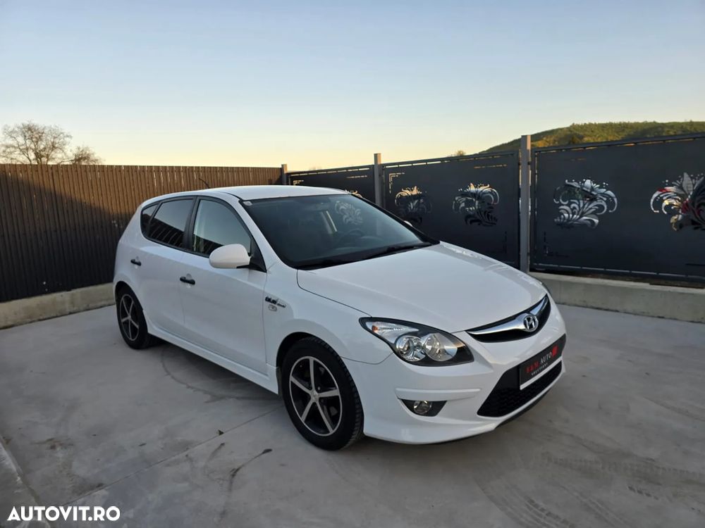Hyundai i30 1.6 CRDI blue Classic - 2