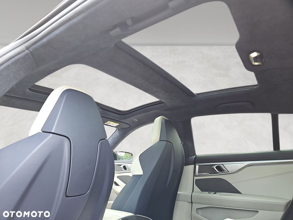 BMW Seria 8 - 28
