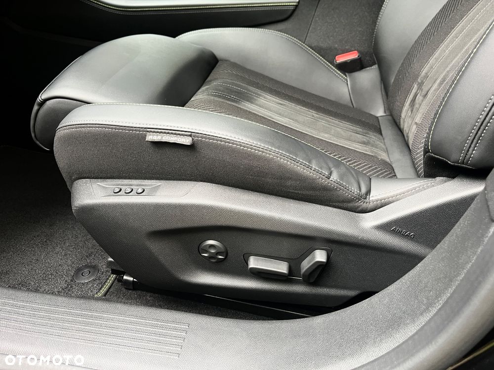 Peugeot 408 PureTech 130 EAT8 GT - 25