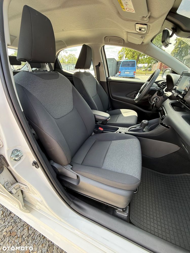 Mazda 2 Hybrid - 17
