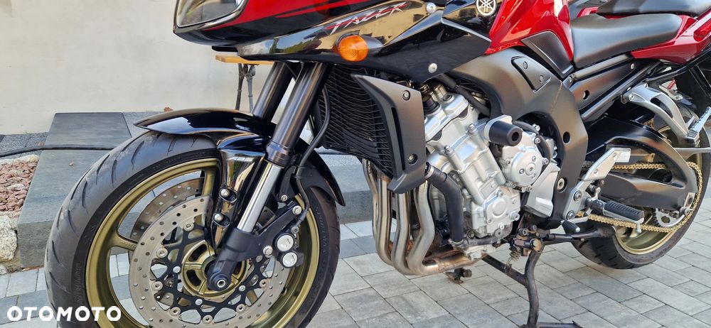Yamaha FZ - 4