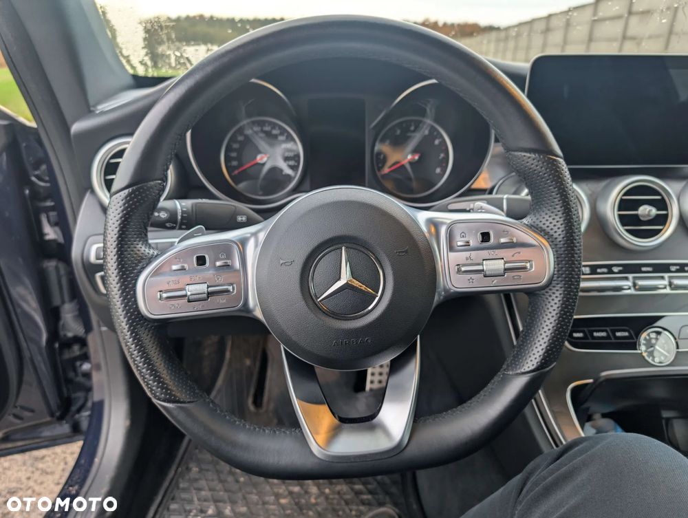 Mercedes-Benz Klasa C 300 Coupe 9G-TRONIC AMG Line - 15