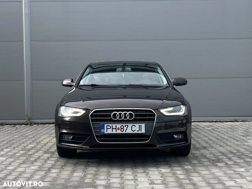 Audi A4 2.0 TDI DPF Ambiente - 9