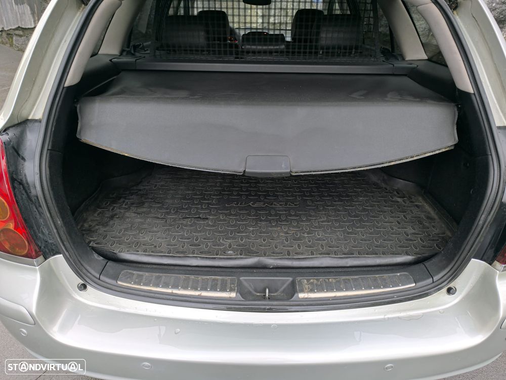 Toyota Avensis SW 2.0 D-4D - 8